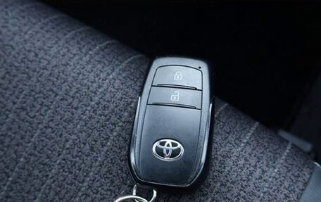 Toyota Yaris Cross, 2021 год, 1 440 000 рублей, 28 фотография