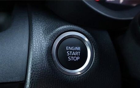 Toyota Yaris Cross, 2021 год, 1 440 000 рублей, 26 фотография