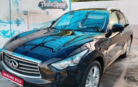 Infiniti FX II, 2012 год, 1 730 000 рублей, 1 фотография