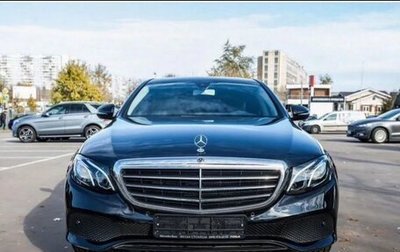 Mercedes-Benz E-Класс, 2019 год, 5 400 000 рублей, 1 фотография