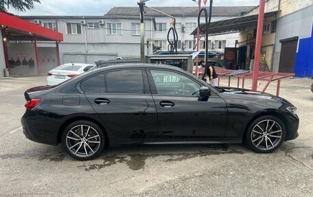 BMW 3 серия, 2020 год, 3 200 000 рублей, 3 фотография