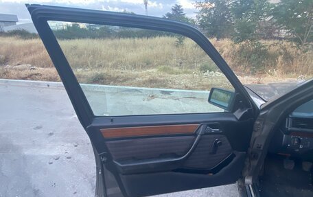 Mercedes-Benz W124, 1992 год, 370 000 рублей, 9 фотография