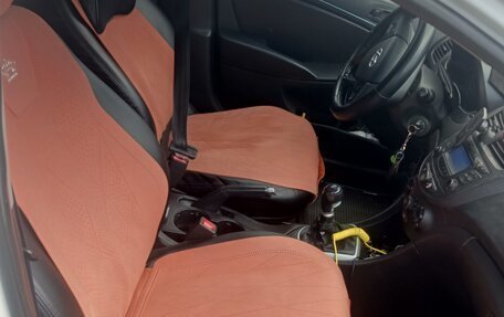 Hyundai Solaris II рестайлинг, 2014 год, 600 000 рублей, 10 фотография