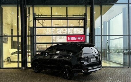 Toyota Land Cruiser Prado 150 рестайлинг 2, 2018 год, 5 290 000 рублей, 2 фотография