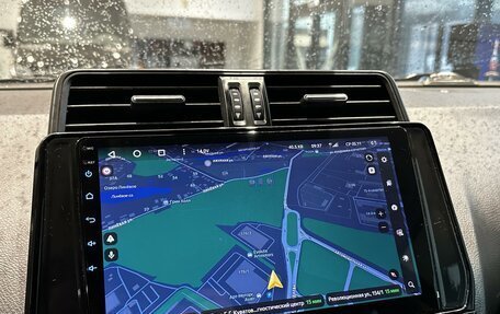 Toyota Land Cruiser Prado 150 рестайлинг 2, 2018 год, 5 290 000 рублей, 15 фотография