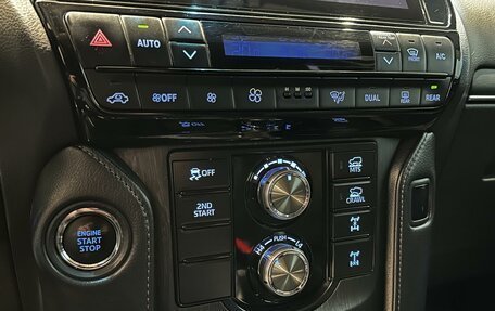 Toyota Land Cruiser Prado 150 рестайлинг 2, 2018 год, 5 290 000 рублей, 18 фотография