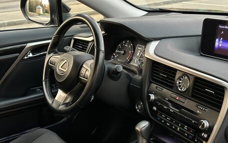 Lexus RX IV рестайлинг, 2019 год, 3 400 000 рублей, 12 фотография