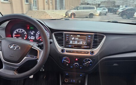 Hyundai Solaris II рестайлинг, 2017 год, 550 000 рублей, 14 фотография