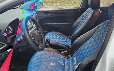 Hyundai Solaris II рестайлинг, 2017 год, 550 000 рублей, 13 фотография