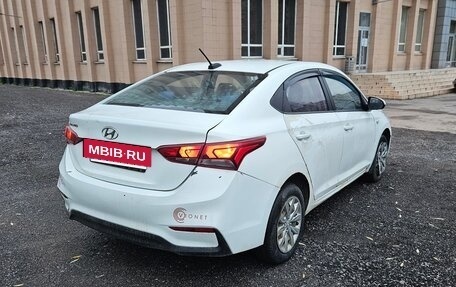 Hyundai Solaris II рестайлинг, 2017 год, 550 000 рублей, 5 фотография