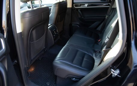 Volkswagen Touareg III, 2016 год, 3 200 000 рублей, 11 фотография