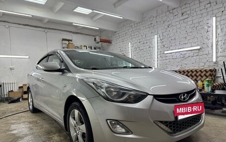 Hyundai Elantra V, 2013 год, 960 000 рублей, 8 фотография