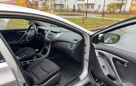 Hyundai Elantra V, 2013 год, 960 000 рублей, 32 фотография
