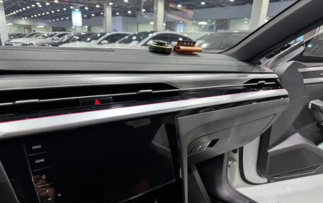 Volkswagen Passat CC, 2021 год, 3 780 000 рублей, 15 фотография