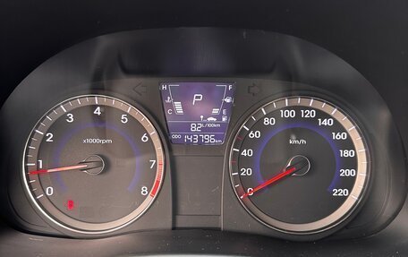 Hyundai Solaris II рестайлинг, 2011 год, 900 000 рублей, 6 фотография