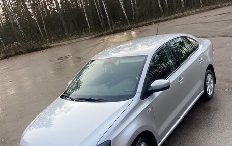 Volkswagen Polo VI (EU Market), 2013 год, 800 000 рублей, 3 фотография