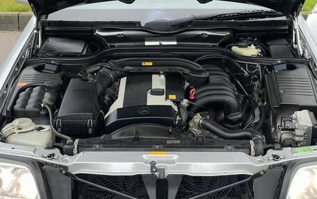 Mercedes-Benz SL-Класс, 1997 год, 4 500 000 рублей, 19 фотография