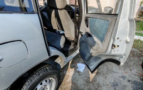 Chevrolet Niva I рестайлинг, 2005 год, 500 000 рублей, 14 фотография