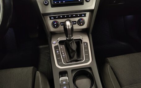 Volkswagen Passat B8 рестайлинг, 2016 год, 1 650 000 рублей, 13 фотография