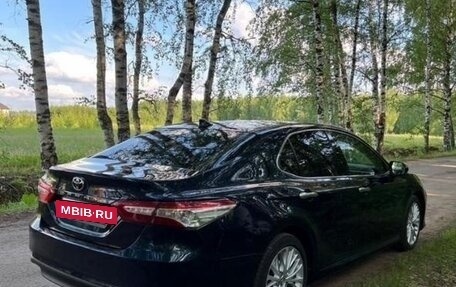 Toyota Camry, 2019 год, 2 800 000 рублей, 4 фотография