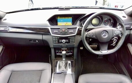 Mercedes-Benz E-Класс, 2011 год, 1 330 000 рублей, 3 фотография