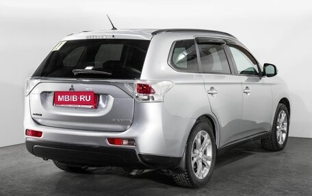 Mitsubishi Outlander III рестайлинг 3, 2014 год, 1 450 000 рублей, 3 фотография