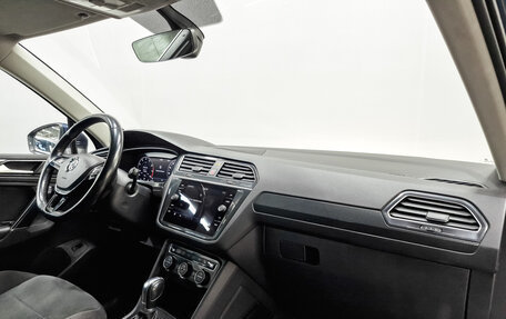 Volkswagen Tiguan II, 2017 год, 2 340 000 рублей, 11 фотография