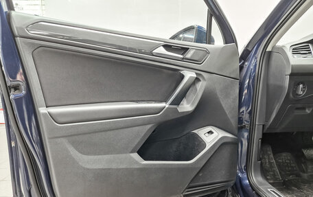 Volkswagen Tiguan II, 2017 год, 2 340 000 рублей, 19 фотография