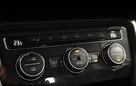 Volkswagen Tiguan II, 2017 год, 2 340 000 рублей, 26 фотография