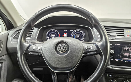 Volkswagen Tiguan II, 2017 год, 2 340 000 рублей, 21 фотография