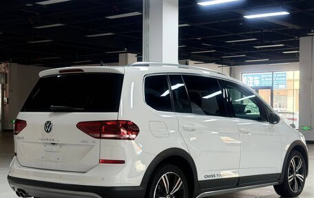 Volkswagen Touran III, 2021 год, 2 269 000 рублей, 3 фотография