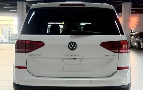 Volkswagen Touran III, 2021 год, 2 269 000 рублей, 4 фотография