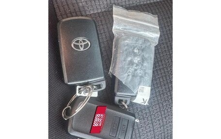 Toyota Sienta II, 2022 год, 1 050 000 рублей, 14 фотография