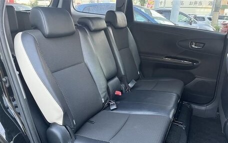 Toyota Wish II, 2017 год, 1 150 000 рублей, 8 фотография