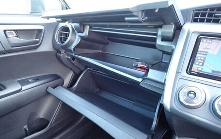 Toyota Corolla, 2022 год, 1 055 000 рублей, 15 фотография