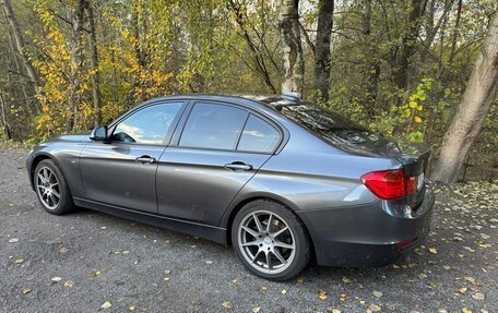 BMW 3 серия, 2015 год, 2 400 000 рублей, 3 фотография