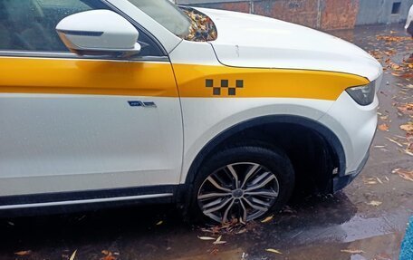 Geely Atlas, 2023 год, 1 900 000 рублей, 2 фотография