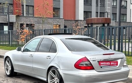 Mercedes-Benz E-Класс, 2007 год, 900 000 рублей, 10 фотография