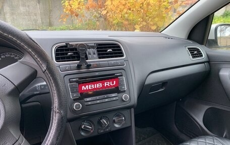 Volkswagen Polo VI (EU Market), 2011 год, 750 000 рублей, 8 фотография