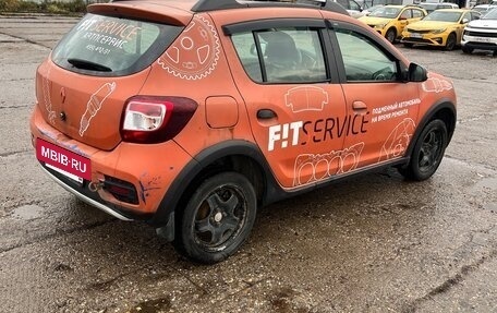 Renault Sandero II рестайлинг, 2017 год, 460 000 рублей, 5 фотография