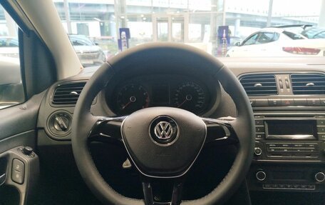 Volkswagen Polo VI (EU Market), 2015 год, 889 900 рублей, 10 фотография