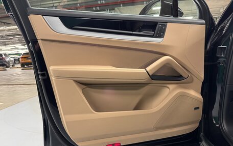 Porsche Cayenne III, 2023 год, 18 000 000 рублей, 14 фотография