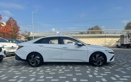 Hyundai Elantra, 2025 год, 2 300 000 рублей, 2 фотография