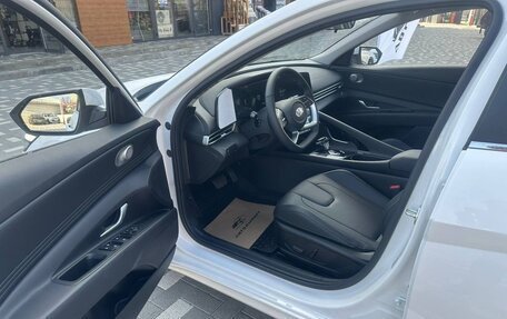 Hyundai Elantra, 2025 год, 2 300 000 рублей, 9 фотография