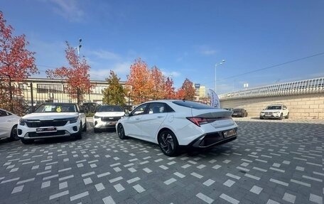 Hyundai Elantra, 2025 год, 2 300 000 рублей, 6 фотография