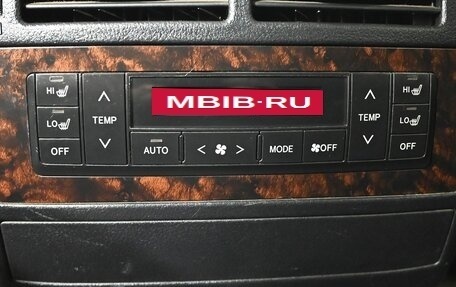 Toyota Land Cruiser 200, 2012 год, 2 950 000 рублей, 12 фотография