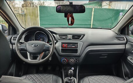 KIA Rio III рестайлинг, 2013 год, 750 000 рублей, 2 фотография