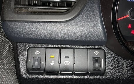 KIA Rio III рестайлинг, 2017 год, 1 000 000 рублей, 4 фотография