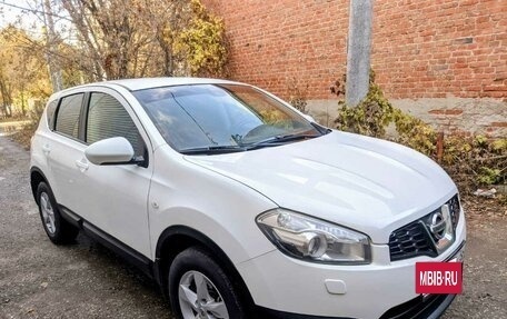 Nissan Qashqai, 2011 год, 835 000 рублей, 2 фотография