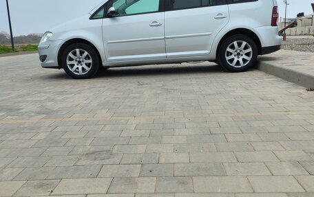 Volkswagen Touran III, 2009 год, 990 000 рублей, 7 фотография